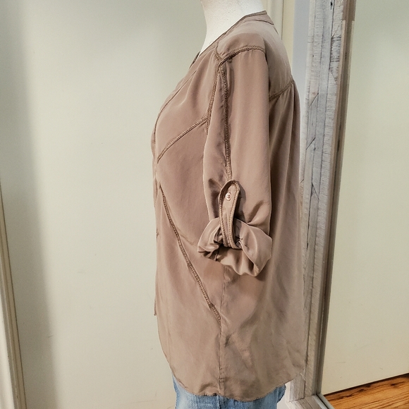 BCBG Silk Tunic Blouse Tab Rolled Sleeves Taupe S - Picture 4 of 10